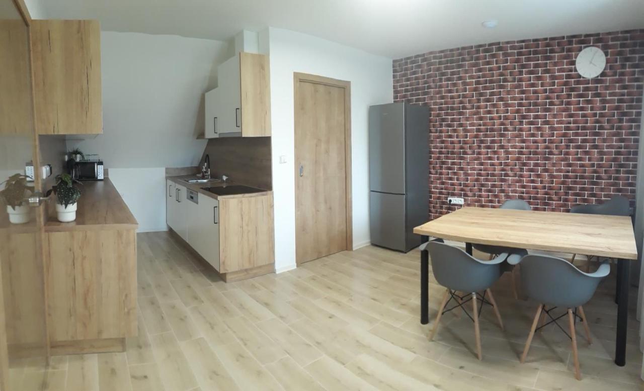 Apartmanovy Dum Na Kolonade Lednice Exteriör bild