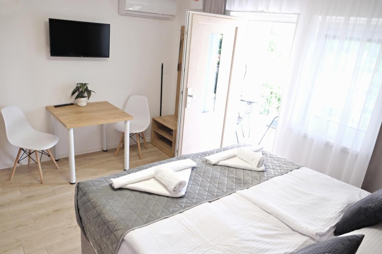Apartmanovy Dum Na Kolonade Lednice Exteriör bild